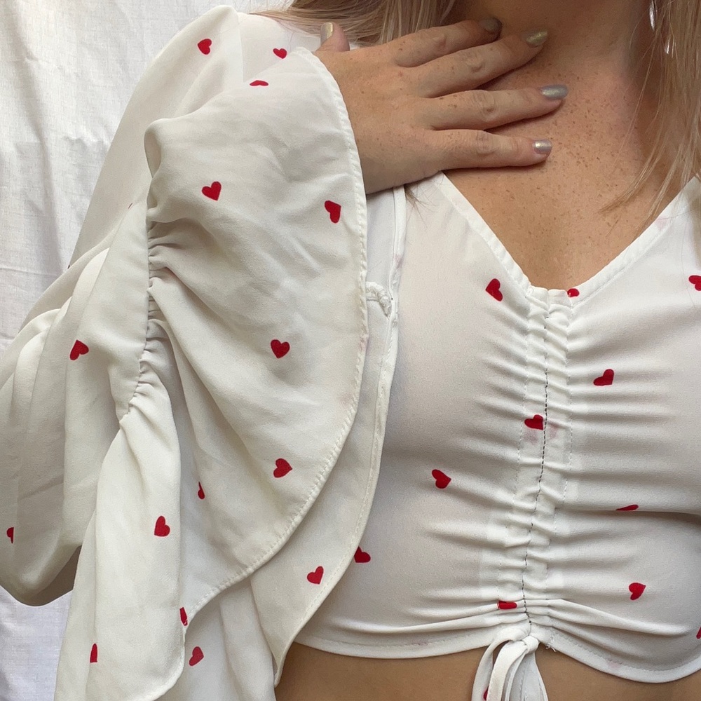 Light-weight Heart Blouse - Picture 3 of 7